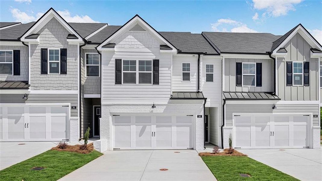 Front exterior of a new home in Echo Glen, Stockbridge, GA, highlighting curb appeal (Image 1). Front exterior of a new home in Echo Glen, Stockbridge, GA, highlighting curb appeal (Image 1).
