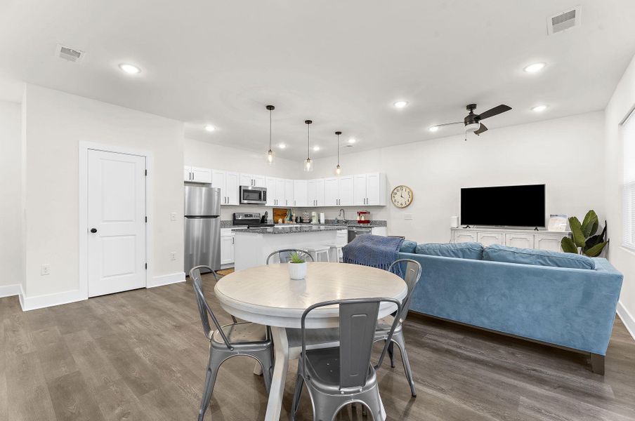 Furnished interior view inside a new home in , Hanahan (Image 12).