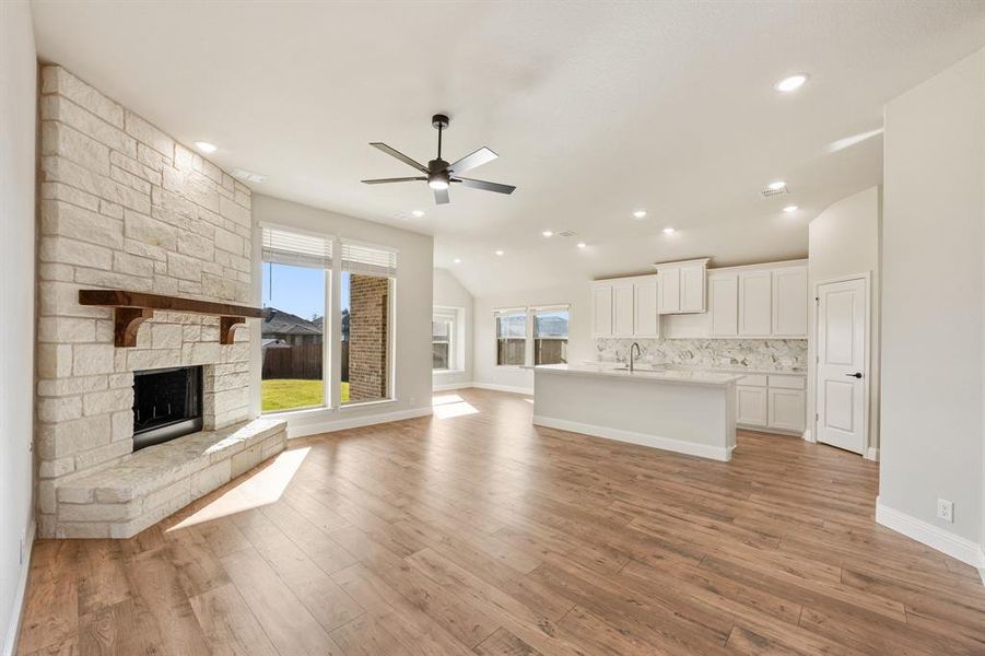 Spacious, unfurnished interior of a new home in Godley Ranch Classic, Godley (Image 27).