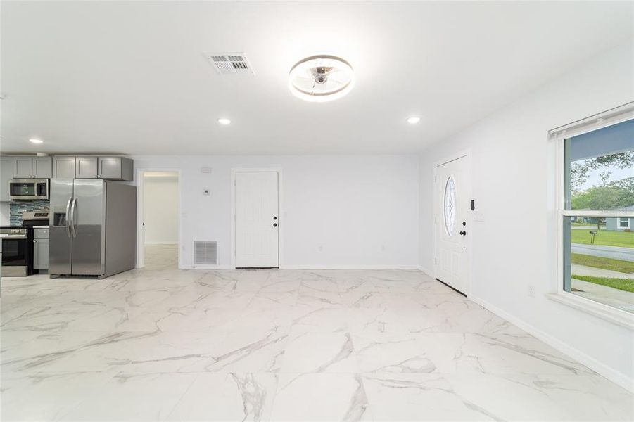 Spacious, unfurnished interior of a new home in , Dunnellon (Image 18). Spacious, unfurnished interior of a new home in , Dunnellon (Image 18).