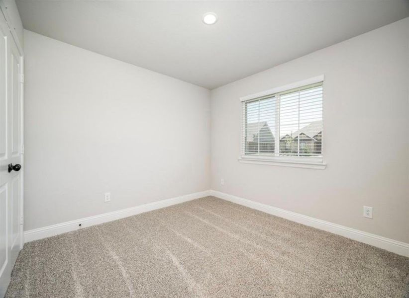 Spacious, unfurnished interior of a new home in , Sanger (Image 13).