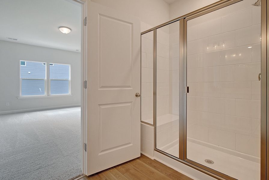 Spacious, unfurnished interior of a new home in Watson Hill, Summerville (Image 34).