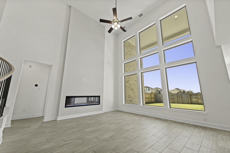 Representative image. Features, specifications, selections and colors may vary.