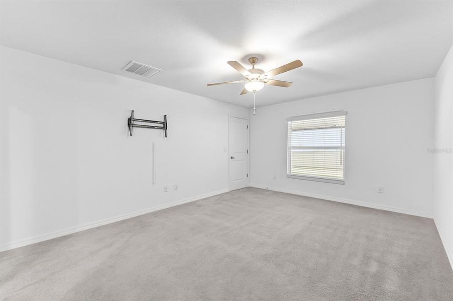 Spacious, unfurnished interior of a new home in Abbott Square: The Executives, Zephyrhills (Image 19).