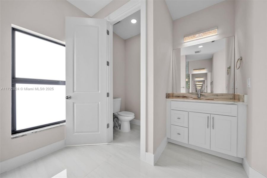 Spacious, unfurnished interior of a new home in , Cape Coral (Image 19). Spacious, unfurnished interior of a new home in , Cape Coral (Image 19).