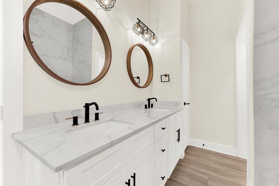 Primary Ensuite Bath