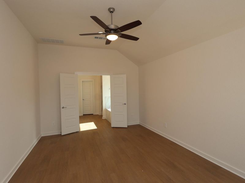 Spacious, unfurnished interior of a new home in Magnolia Ridge, Magnolia (Image 5).