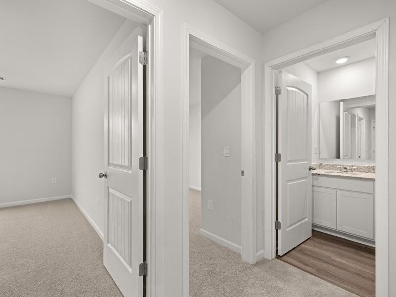 Spacious, unfurnished interior of a new home in Woodbury Park, Atlanta (Image 28). Spacious, unfurnished interior of a new home in Woodbury Park, Atlanta (Image 28).
