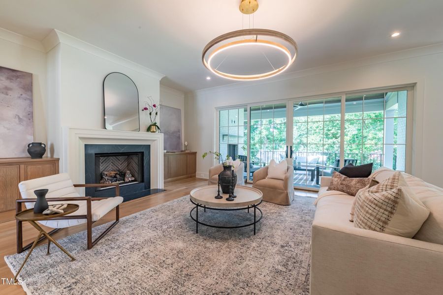 2E6A2700-HDR 2E6A2700-HDR