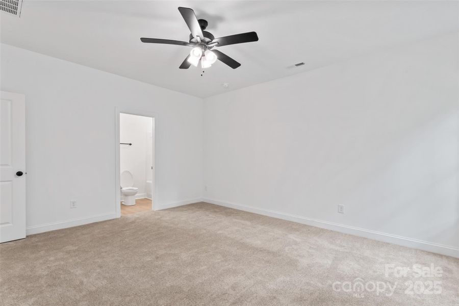 Spacious, unfurnished interior of a new home in , Rock Hill (Image 25).