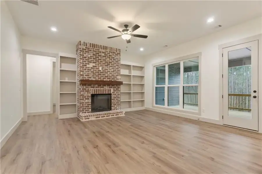 Spacious, unfurnished interior of a new home in , Carrollton (Image 28).