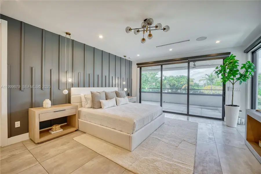 Furnished interior view inside a new home in , Fort Lauderdale (Image 6).