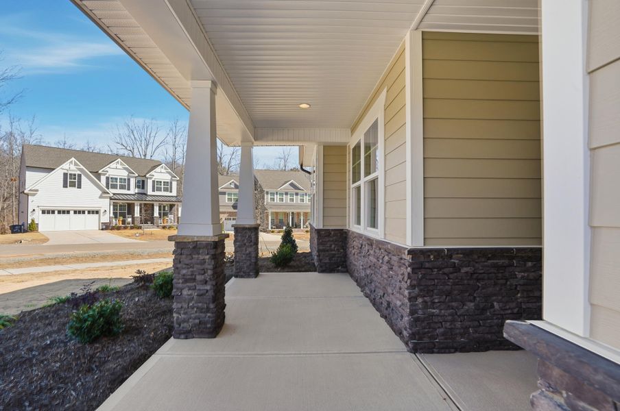 Exterior details and patio area of a home in Rone Creek, Waxhaw (Image 4).