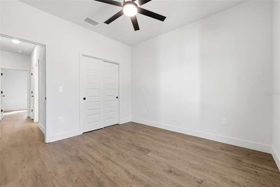 Spacious, unfurnished interior of a new home in , Newberry (Image 23).
