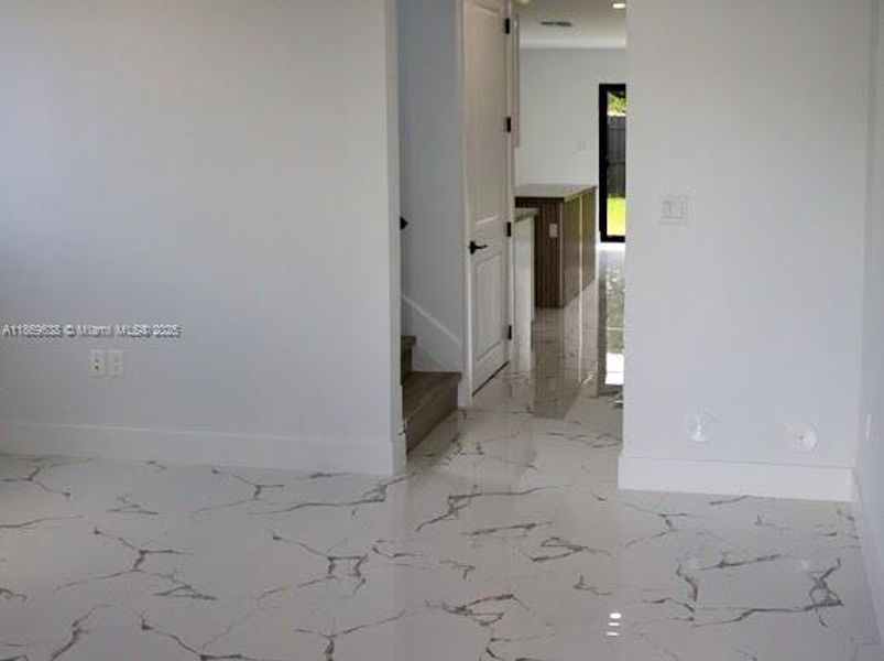 Spacious, unfurnished interior of a new home in , Miami (Image 17).