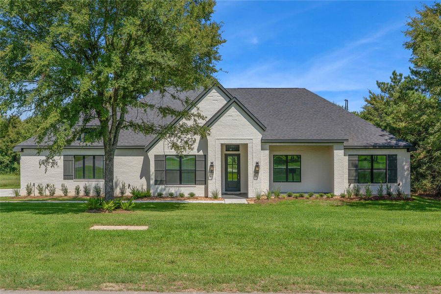 Welcome home to 11540 Chapel Bend Drive