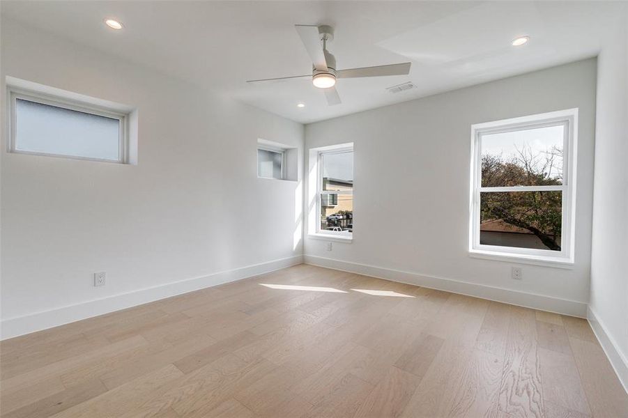 Spacious, unfurnished interior of a new home in , Dallas (Image 21).