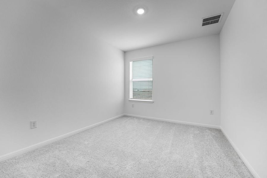 Spacious, unfurnished interior of a new home in Longview, Del Valle (Image 19).