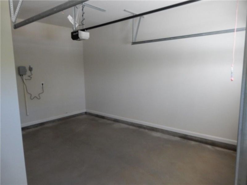 Spacious, unfurnished interior of a new home in , Demorest (Image 9).