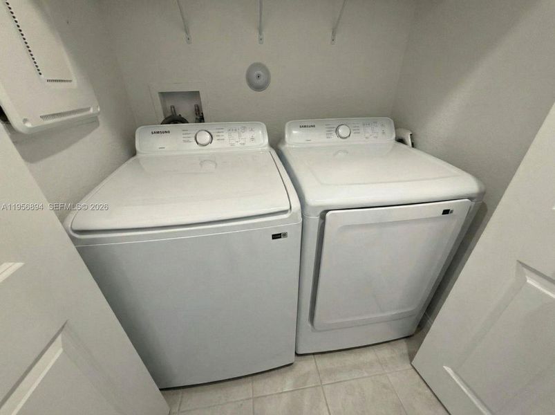 Close-up of interior finishes inside a home in , Pembroke Pines (Image 12).