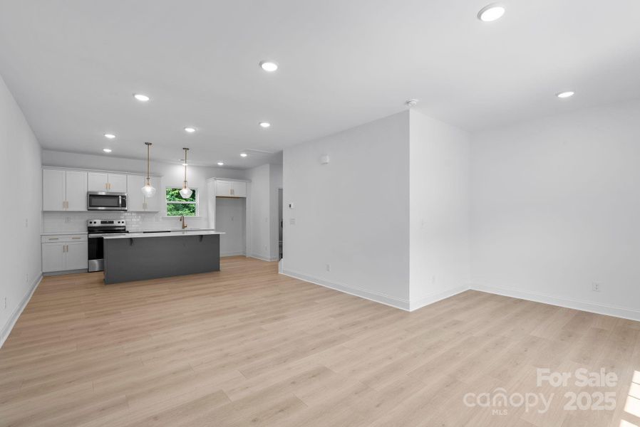 Spacious, unfurnished interior of a new home in , Asheville (Image 20).
