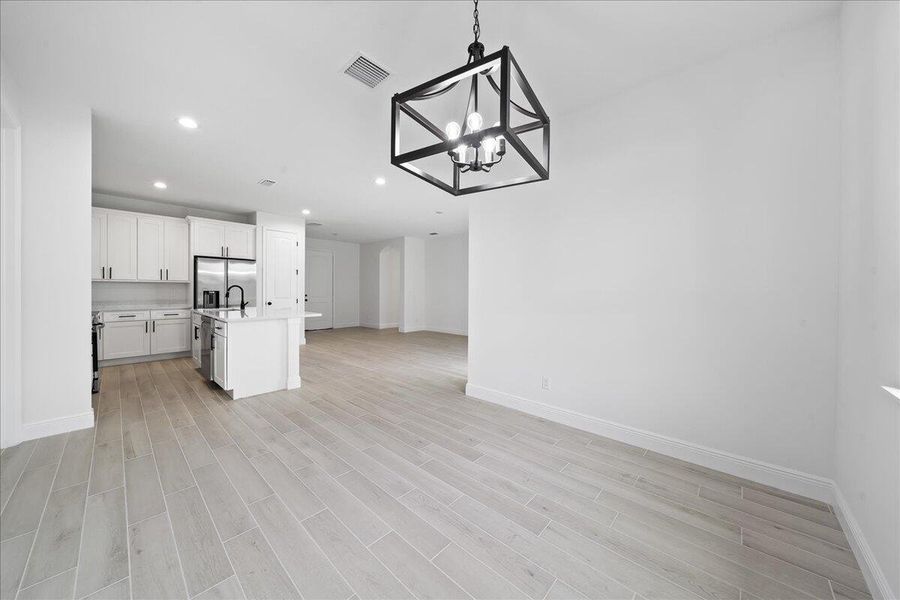 Spacious, unfurnished interior of a new home in , Fort Pierce (Image 19).