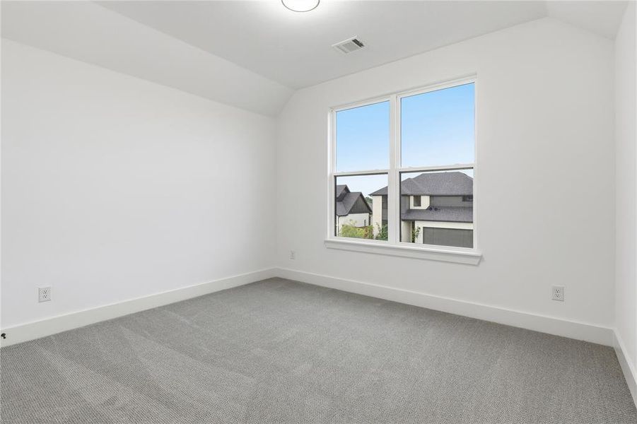 Spacious, unfurnished interior of a new home in Pecan Grove, Cross Timber (Image 18).