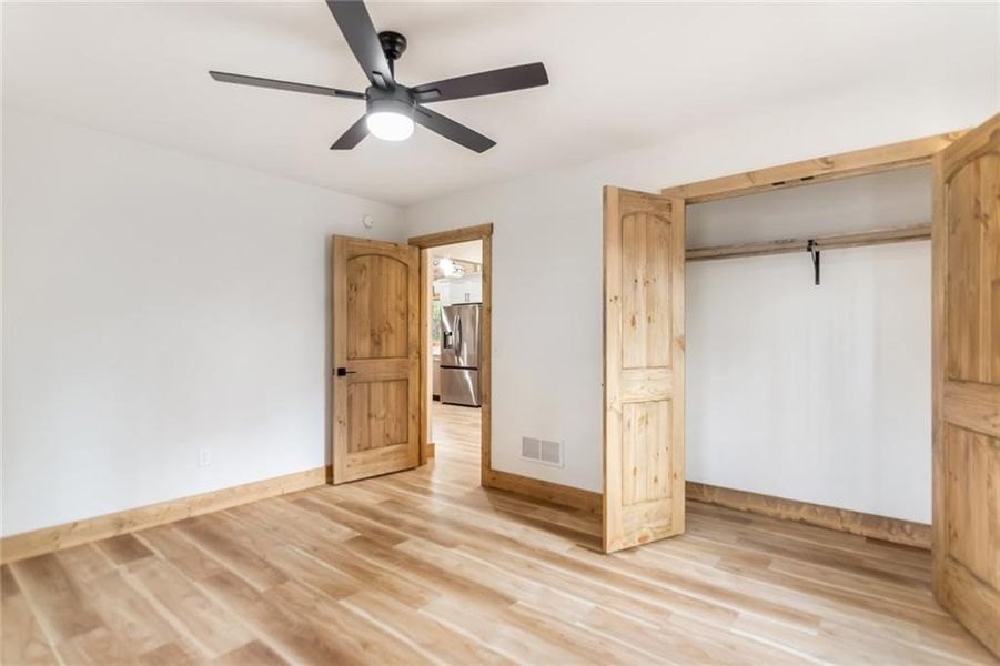 Spacious, unfurnished interior of a new home in , Ellijay (Image 46).