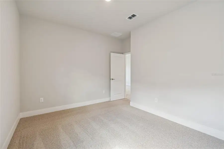 Spacious, unfurnished interior of a new home in , Parrish (Image 34).