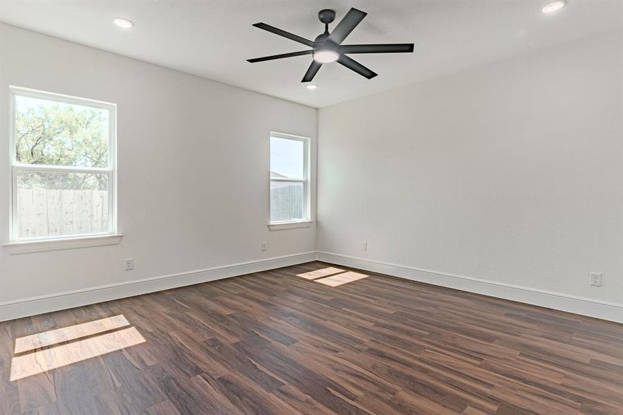 Spacious, unfurnished interior of a new home in , Granbury (Image 21).