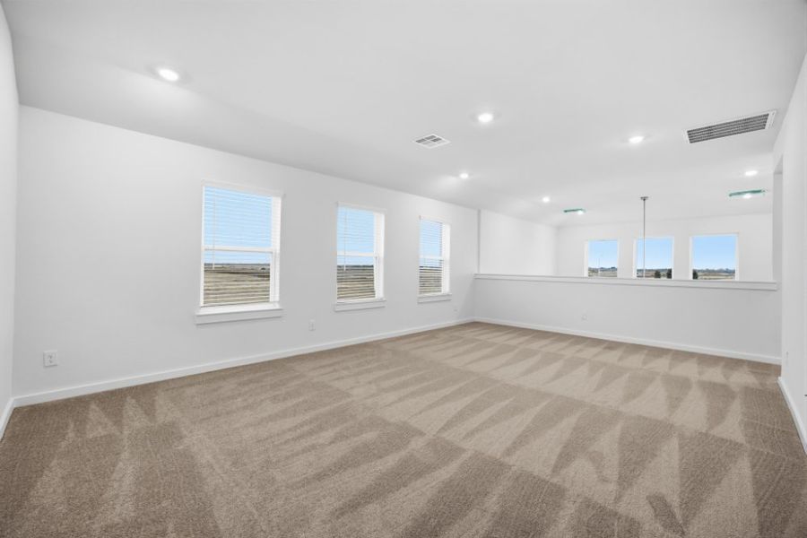 Representative unfurnished interior of a home built from the Nathan 2833HS3CG by Saratoga Homes in Creekhaven, Iowa Colony (Image 19). Representative unfurnished interior of a home built from the Nathan 2833HS3CG by Saratoga Homes in Creekhaven, Iowa Colony (Image 19).
