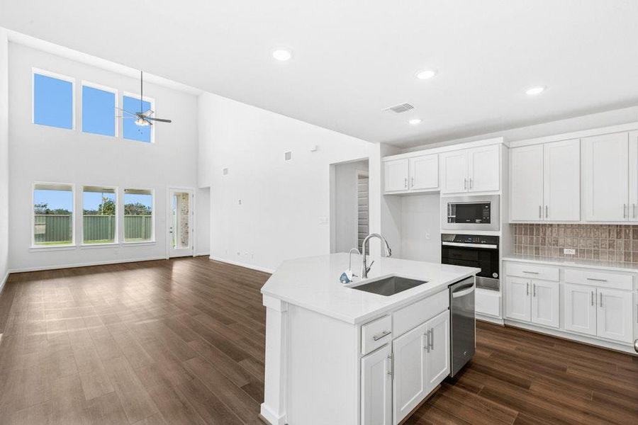 Furnished interior view inside a new home in Santa Rita Ranch, Liberty Hill (Image 6). Furnished interior view inside a new home in Santa Rita Ranch, Liberty Hill (Image 6).