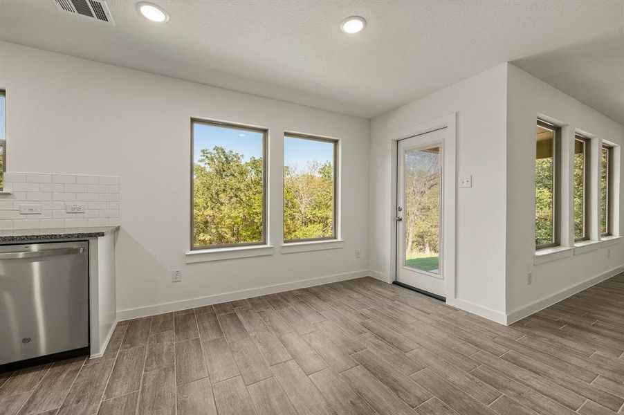 Spacious, unfurnished interior of a new home in Runaway Bay, Runaway Bay (Image 25). Spacious, unfurnished interior of a new home in Runaway Bay, Runaway Bay (Image 25).