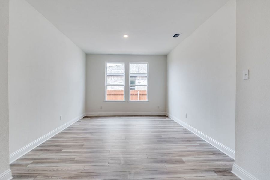 Spacious, unfurnished interior of a new home in Heartland Signature, Heartland (Image 5). Spacious, unfurnished interior of a new home in Heartland Signature, Heartland (Image 5).