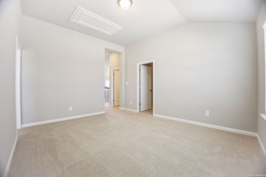 Spacious, unfurnished interior of a new home in , San Antonio (Image 42).