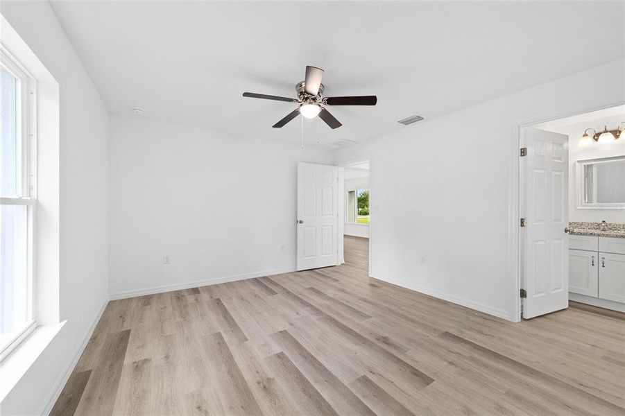 Spacious, unfurnished interior of a new home in , Dunnellon (Image 42). Spacious, unfurnished interior of a new home in , Dunnellon (Image 42).