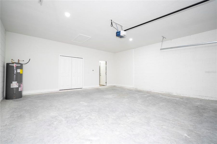 Spacious, unfurnished interior of a new home in , Ocala (Image 65). Spacious, unfurnished interior of a new home in , Ocala (Image 65).