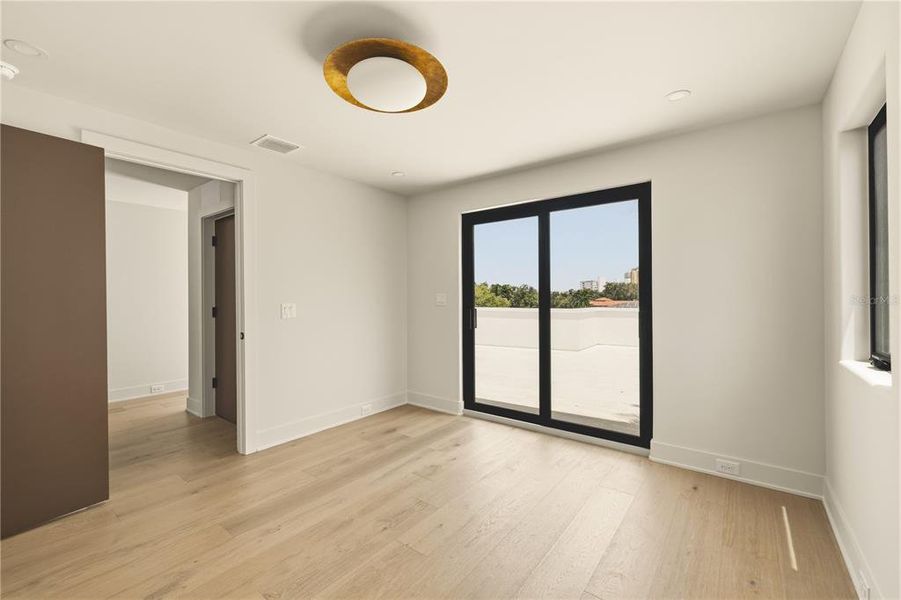 Spacious, unfurnished interior of a new home in , Tampa (Image 72). Spacious, unfurnished interior of a new home in , Tampa (Image 72).