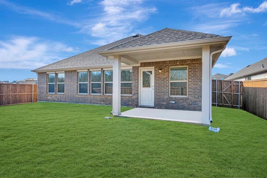 Exterior details and patio area of a home in ValleyBrooke, Mesquite (Image 21).