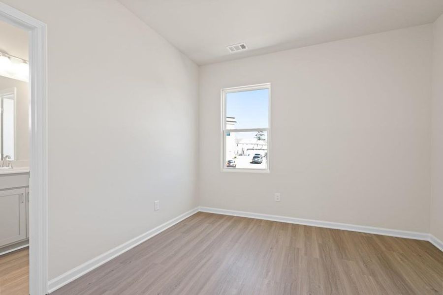 Spacious, unfurnished interior of a new home in Harmony, Auburn (Image 18).