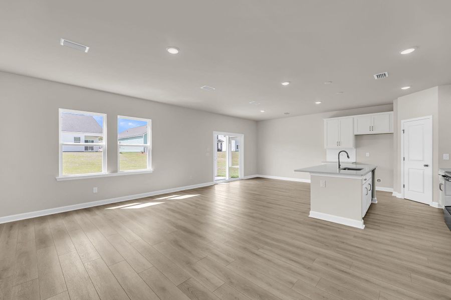 Spacious, unfurnished interior of a new home in , Ravenel (Image 33).