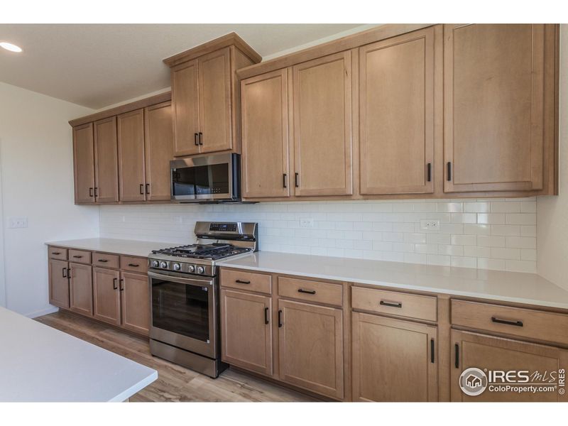 KITCHEN W/ S.S. APPLIANCES KITCHEN W/ S.S. APPLIANCES