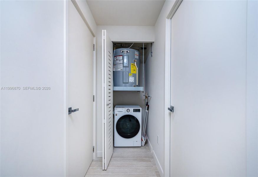 Furnished interior view inside a new home in Domus Brickell Park, Miami (Image 18).