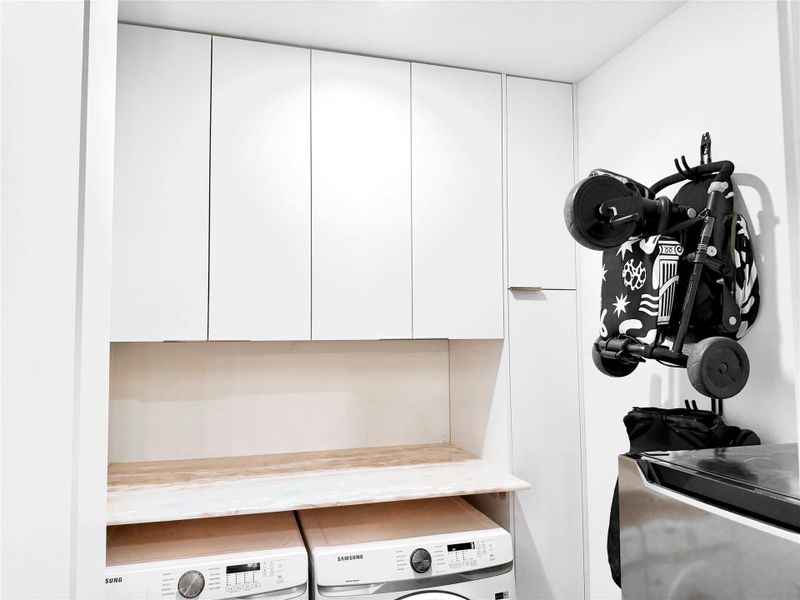 laundry room with built ins