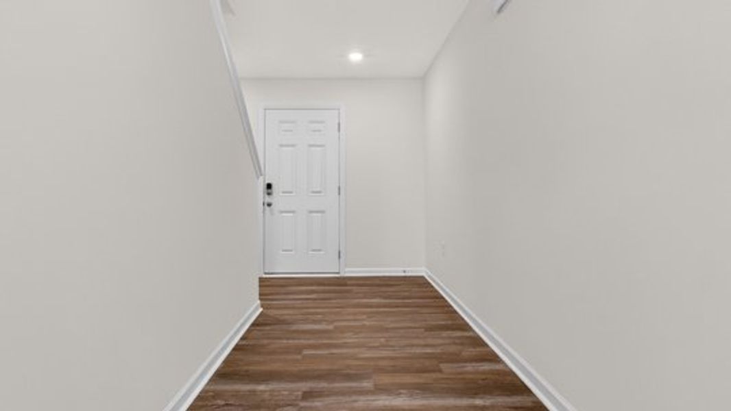 Spacious, unfurnished interior of a new home in Belle Grove, Wendell (Image 13).