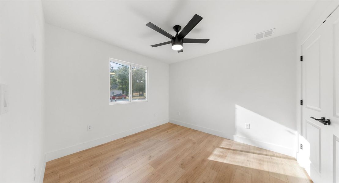 Spacious, unfurnished interior of a new home in , Bastrop (Image 21).