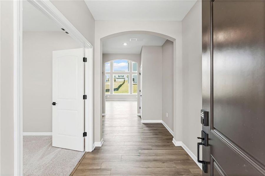 Spacious, unfurnished interior of a new home in Twin Lakes, Hoschton (Image 32). Spacious, unfurnished interior of a new home in Twin Lakes, Hoschton (Image 32).