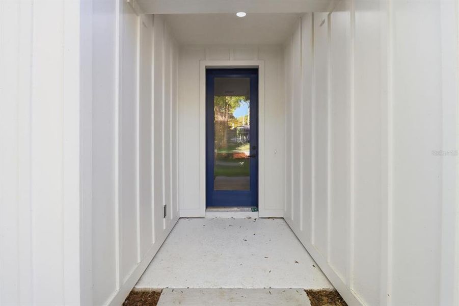 Exterior details and patio area of a home in , Dunnellon (Image 23).