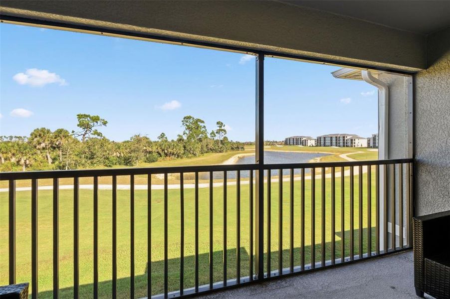 Exterior details and patio area of a home in , Venice (Image 19).