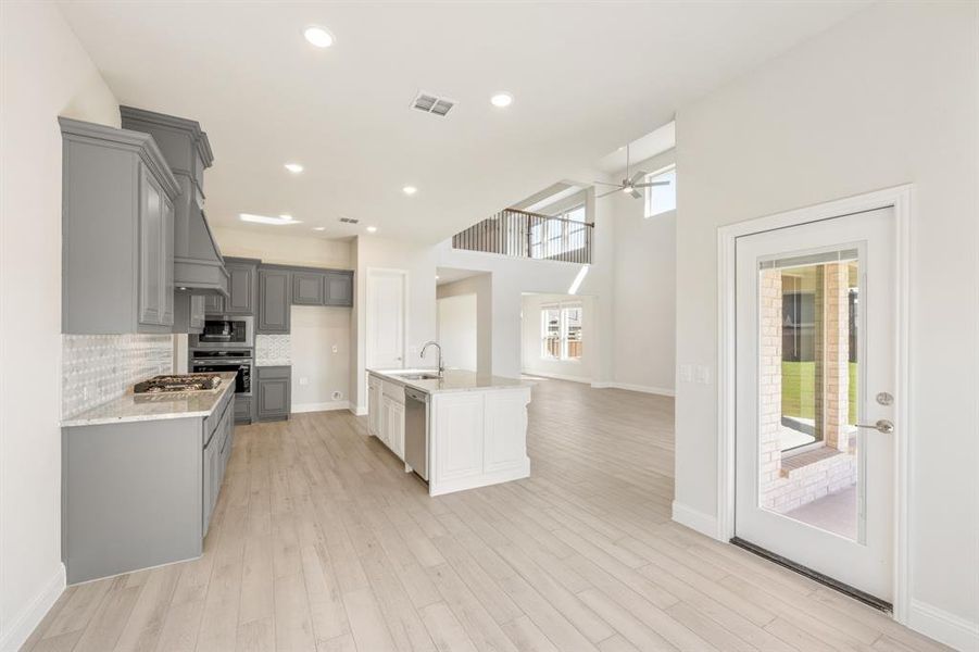 Furnished interior view inside a new home in Somerset Classic 70s & 80s, Mansfield (Image 11). Furnished interior view inside a new home in Somerset Classic 70s & 80s, Mansfield (Image 11).